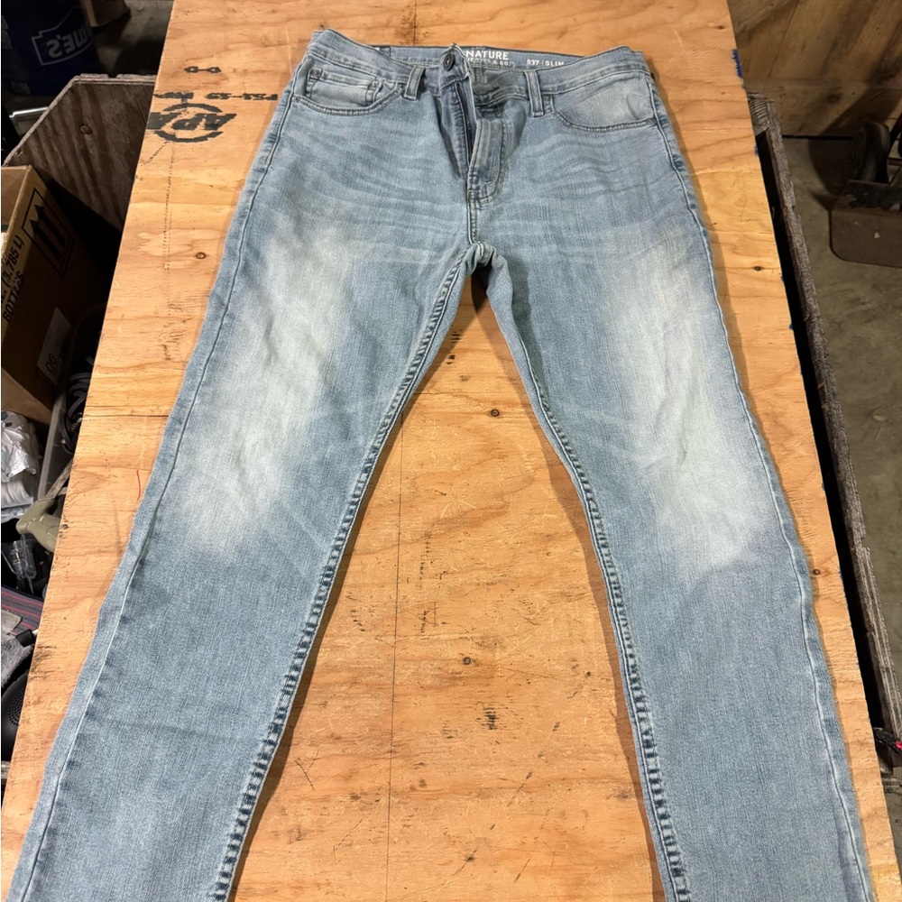 Signature by Levi Strauss & Co Men's Light Blue Jeans
